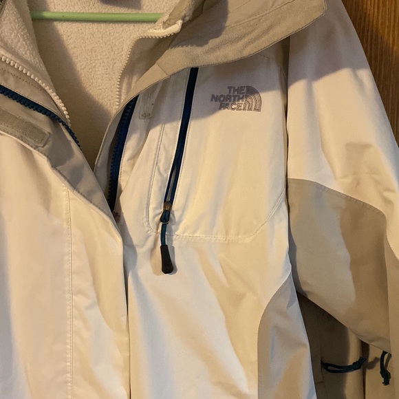 Gray & White Jacket - The North Face - Picture 5 of 16